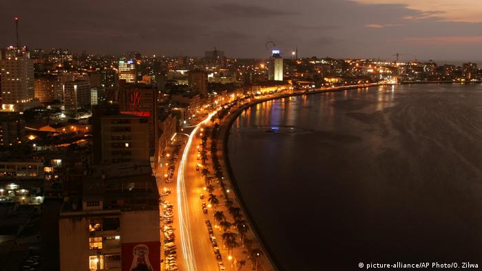 Angola Skyline von Luanda (picture-alliance/AP Photo/O. Zilwa) Angola Skyline von Luanda (picture-alliance/AP Photo/O. Zilwa)